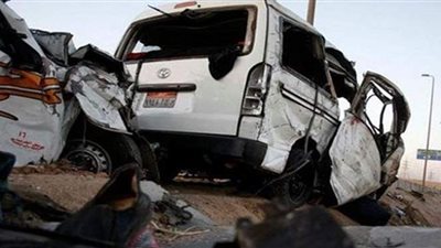 إصابة 6 مواطنين في انقلاب سيارة ميني باص بالبحيرة