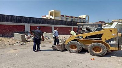 حملات نظافة بمحيط المدارس الفنية بالقنطرة شرق في الإسماعيلية | صور