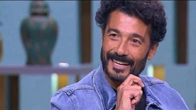 خالد النبوي لأحد معجبيه: 