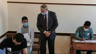 ضبط خريج يؤدي امتحان اللغة العربية بدلا من شقيقه بالفيوم