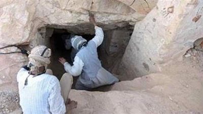 حبس 6متهمين باختطاف شخص بتهمة النصب  والبحث عن آثار في منزله