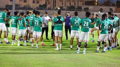العشري والسقا يحذران لاعبي المصري.. اعرف التفاصيل | صور
