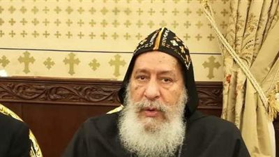 يكشفها كهنة قنا.. حقيقة استقالة الأنبا شاروبيم