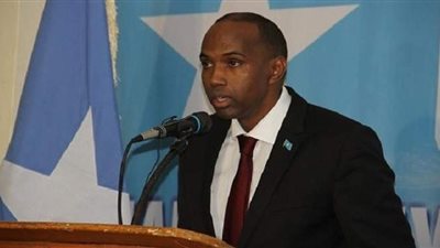 بعد سحب الثقه منه.. رئيس وزراء الصومال يكشف خطط فرماجو والدور القطري