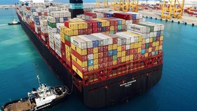 تداول 132 ألف طن و 2986 حاوية و 8369 شاحنة عامة بميناء الإسكندرية