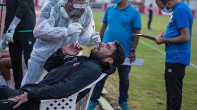 لاعبو الأهلي والجهاز الفني يجرون  المسحة الطبية السادسة