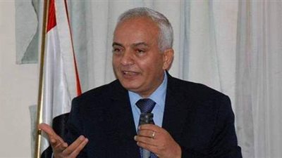 رئيس عام امتحانات الثانوية العامة يتفقد كنترول  قطاع القاهرة (د)