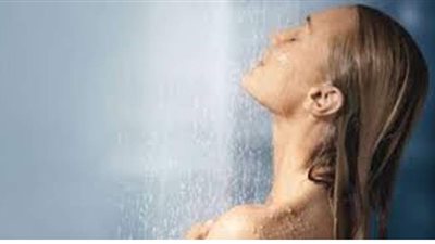 تفسير حلم الاستحمام في المنام وعلاقته بالديون والحج والخروج من السجن