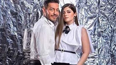 أحمد زاهر عن صورته مع ابنته : 