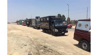 البيئة  تزيل 300 مكمورة فحم نباتى مخالفة