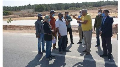 محافظ الوادي الجديد يتابع استكمال المرحلة الثانية للممشى السياحي بالخارجة