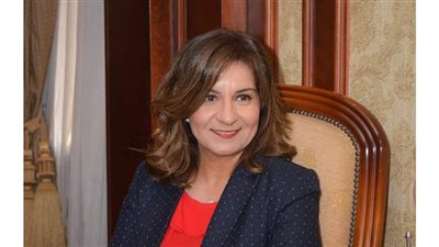 وزيرة الهجرة تطالب رئيس جمعية صباح الأحمد  بالعدول عن استقالته