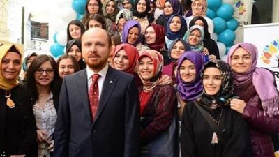 أردوغان يعفي أوقافا وجمعيات تابعة لعائلته من الضرائب