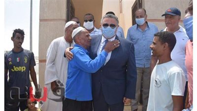 بدء نقل قاطني الخطورة الداهمة بجبل العفش إلى بديل العشوائيات بالغردقة | صور