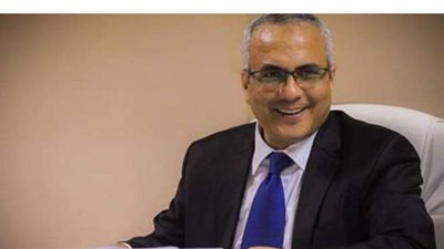 نقيب الصحفيين: الإفراج عن الزميل عادل صبري ووصوله لمنزله