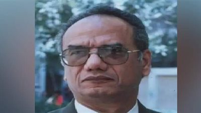 وفاة الناقد المسرحي حسن عطية بعد صراع مع مرض السرطان