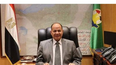 محافظ أسيوط يوزع أفراناً منزلية على الأسر الأولى بالرعاية والأكثر احتياجاً