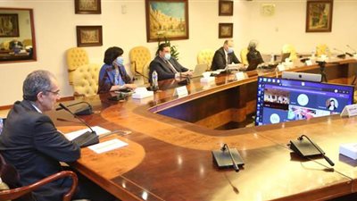 وزير الاتصالات يشهد توقيع مذكرة تفاهم بين معهد تكنولوجيا المعلومات وفودافون مصر