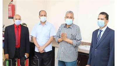 جولة تفقدية لرئيس جامعة جنوب الوادي لامتحانات كليات الزراعة والتربية والآداب