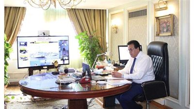 وزير التعليم العالي يناقش خطة تشغيل سفن الأبحاث العلمية المصرية