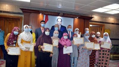 محافظ القليوبية يكرم 27 طالبا من حفظة القرآن الكريم