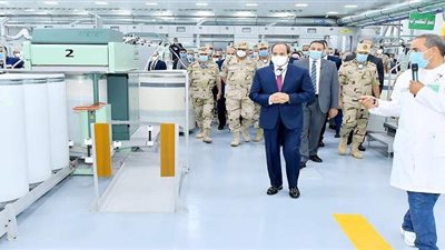 6  صور ترصد تفقد السيسي المجمع الصناعي بالروبيكي