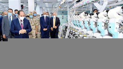 عقب جولة الرئيس.. تعرف على مصنعى الغزل الرفيع والنسيج بمجمع الروبيكى