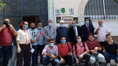 بعد نهاية الامتحانات.. طلاب جامعة الأزهر يلتقطون الصور التذكارية