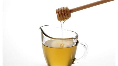 10 أسباب مذهلة تجعلك تتناول الماء بالعسل يوميا