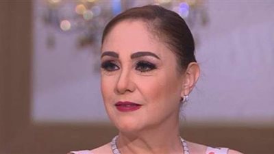 شيرين عن ظهورها بالساحل الشمالي بفستان أزرق: 