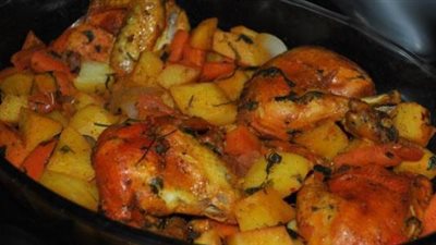 طريقة إعداد صينية دجاج بالخضراوات وصوص المايونيز والتوابل