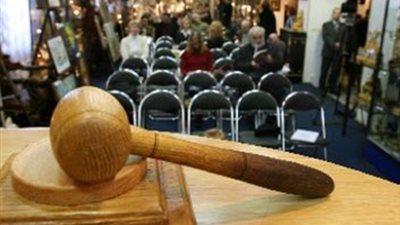 مقتنيات رجل الأعمال الفرنسي الراحل هنري شاوست في مزاد