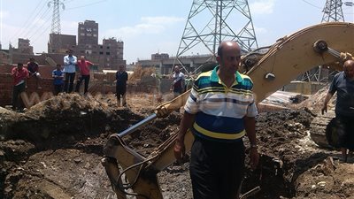 بالصور.. الانتهاء من إصلاح ماسورة «مياه إمبابة»