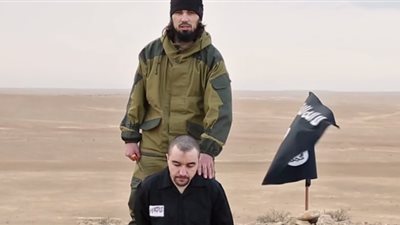 داعش ينشر مقطع ذبح ضابط المخابرات الروسية ويكشف مهمته السرية