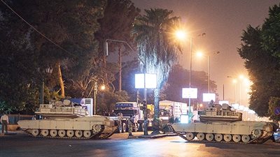 علام: على الحكومة سرعة إنهاء حظر التجول لعودة حركة الاستثمار