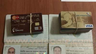 بالصور.. ضبط راكبين حاولا تهريب 20 ألف دولار و46 فيزا بمطار القاهرة
