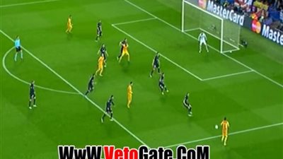 بالفيديو.. «نيمار» يهدد مرمى أتلتيكو مدريد برأسية قوية