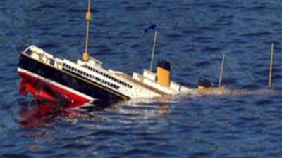 غرق قارب يحمل 105 مهاجرين غير شرعيين بأستراليا