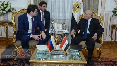 «العصار» يبحث مع نائب وزير «صناعة روسيا» تعزيز التعاون الحربي