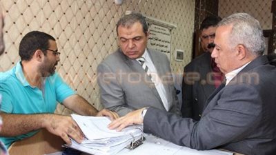 بالصور.. وزير القوى العاملة يتفقد مكاتب الاستثمار بالشرقية