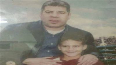 «شوبير» ينشر صورة نادرة مع رمضان صبحي في طفولته