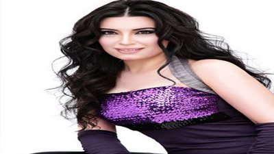 عبير صبري مشيدة بـ «سقوط حر»: «ربنا يحفظ موهبتك يا نيللي»