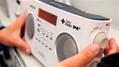 الرجال أكثر استماعا إلى الإذاعة عام 1957