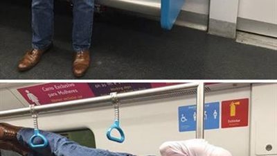 شاهد.. رد فعل عجوز طلب منه شخص الجلوس في المكان المخصص للكبار بالمترو