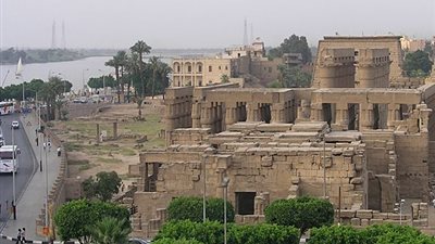 القبض على سائحين تركيين أثناء تصويرهما أماكن أثرية بالأقصر