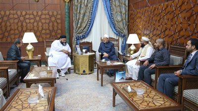 رئيس مجلس علماء باكستان: الأمة تحتاج منهج الأزهر لمواجهة التحديات