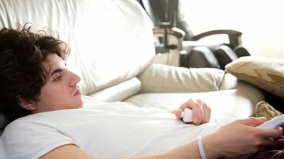 «الكسل القاتل».. وفاة 5 ملايين شخص سنويا بسبب عدم ممارسة نشاطات بدنية.. السرطان وتقلص الدماغ البشري أبرز نتائجه.. و20% من مصابي المرض الخبيث لنفس السبب