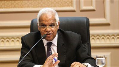 وزير النقل: 42 مليار جنيه ديون السكك الحديدية