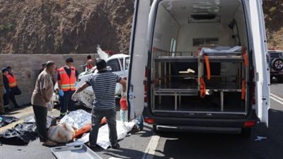 إصابة شخصين في انقلاب سيارة «نقل الموتى» ببني سويف