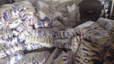 ضبط 300 طن سكر مدعم داخل مصنعين بكرداسة